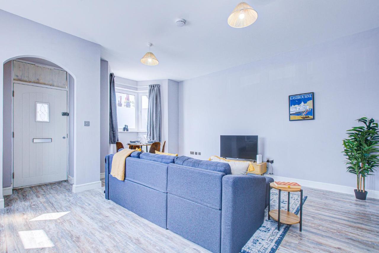 Spacious And Modern 1 Bed 1 Bath Apartment In The Heart Of Истбурн Экстерьер фото