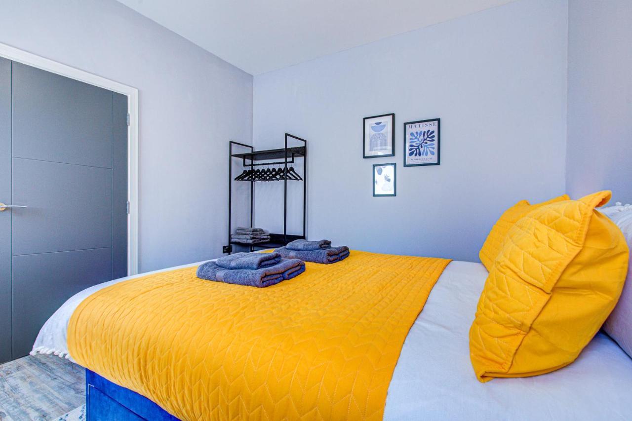 Spacious And Modern 1 Bed 1 Bath Apartment In The Heart Of Истбурн Экстерьер фото