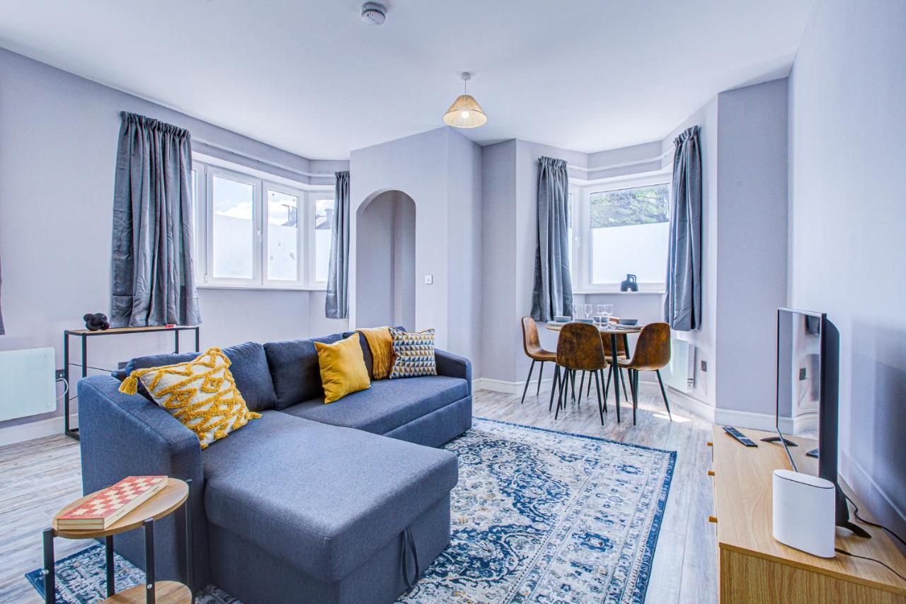 Spacious And Modern 1 Bed 1 Bath Apartment In The Heart Of Истбурн Экстерьер фото