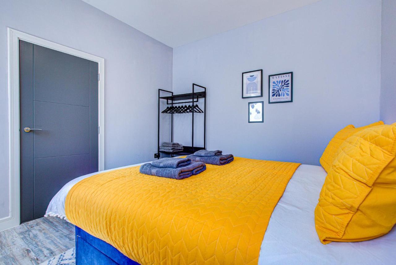 Spacious And Modern 1 Bed 1 Bath Apartment In The Heart Of Истбурн Экстерьер фото